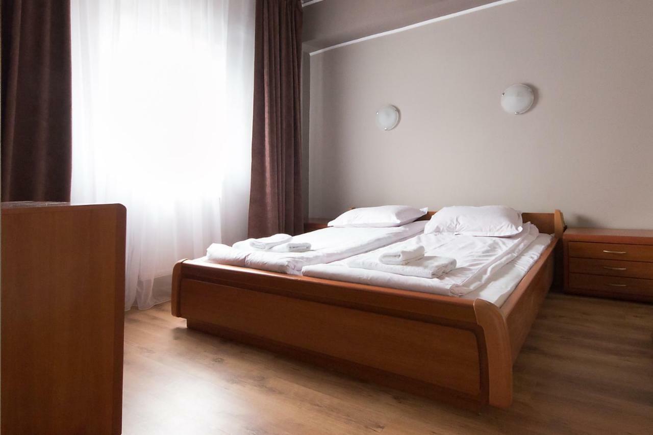 Hotel Casa De Piatra Bistro Cluj-Napoca Esterno foto